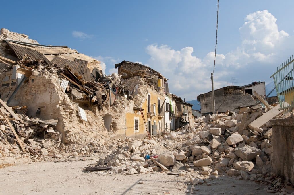 Bâtiment endommagé par un tremblement de terre