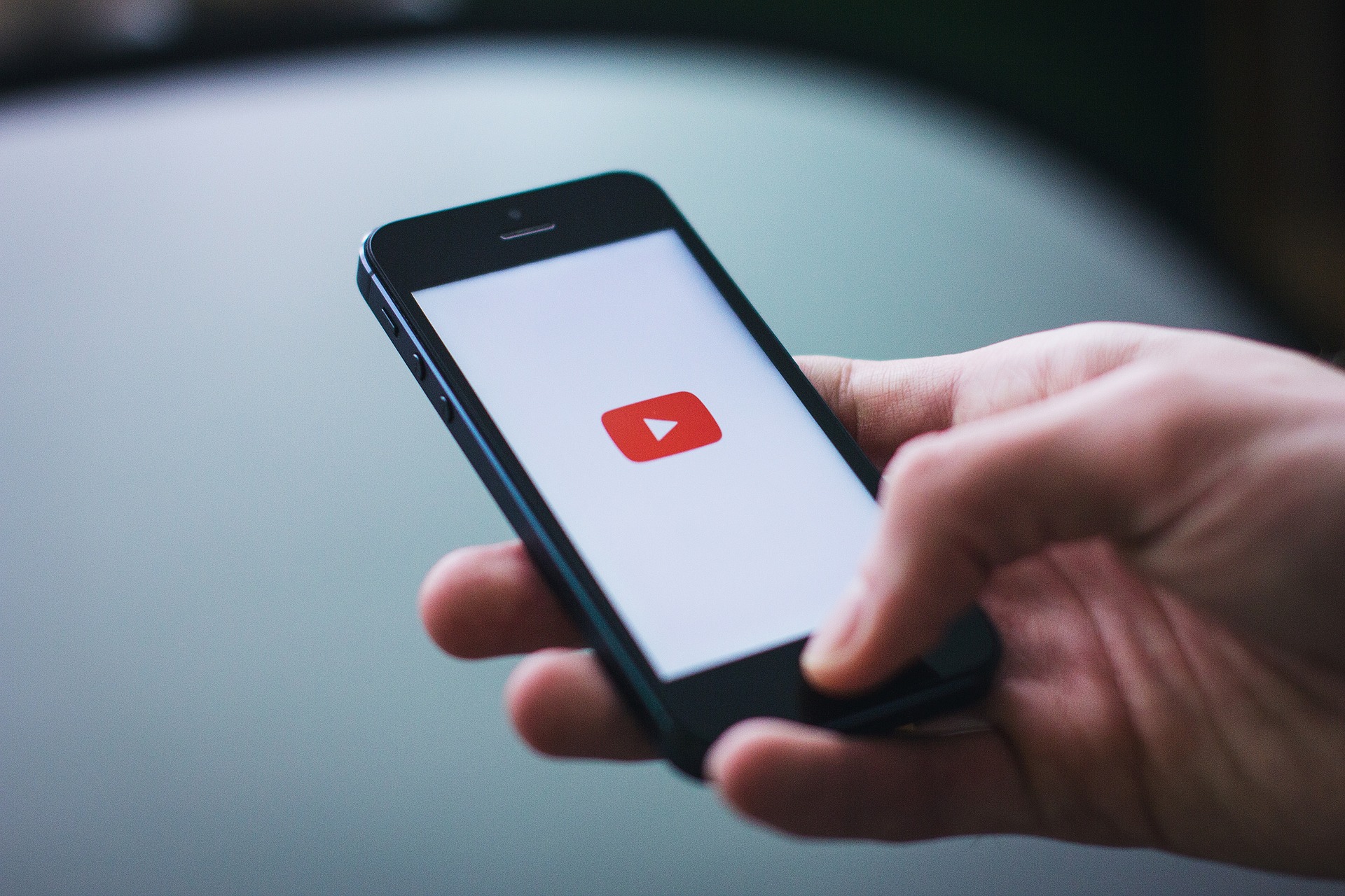 Application Youtube comportant des outils d'IA